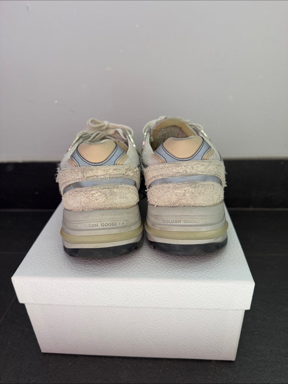 Golden Goose Deluxe Brand Women’s Dad Star Sneakers in white / grey, size 35 - Picture 12 of 13